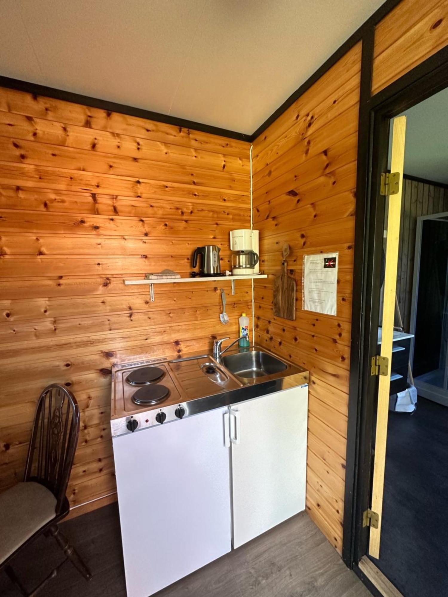 Tommerneset Camping Hotel Innhavet Екстериор снимка